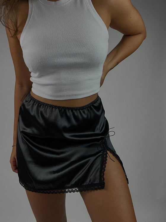 Model Wears the Tinna Skirt.